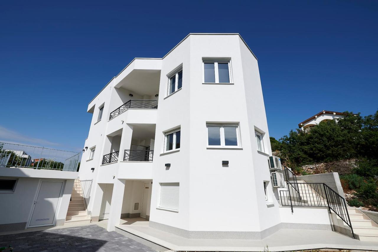 Apartmani Kelava Трогір Екстер'єр фото