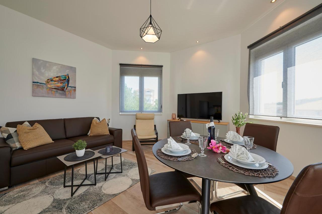 Apartmani Kelava Трогір Екстер'єр фото